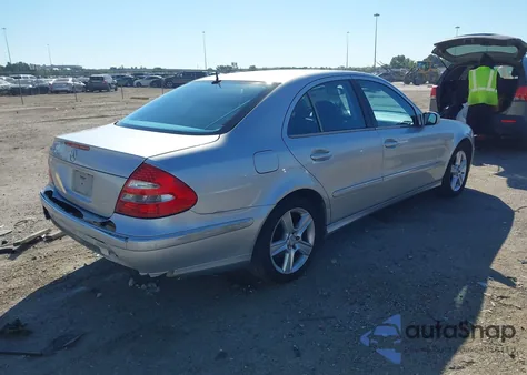 2005 Mercedes-Benz E 500 z USA, uszkodzony, nr VIN WDBUF70J75A641759